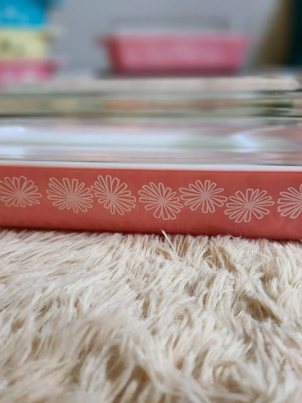 Pyrex pink daisy 584 with lid